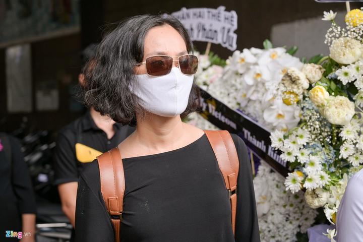 Trương Quỳnh Anh, Ốc Thanh Vân khóc đưa tiễn Mai Phương về nơi an nghỉ - 7
