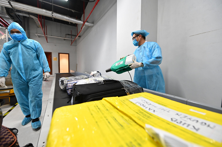 Sân bay Vân Đồn áp dụng triệt để quy trình phòng dịch khi đón chuyến bay mới - 5