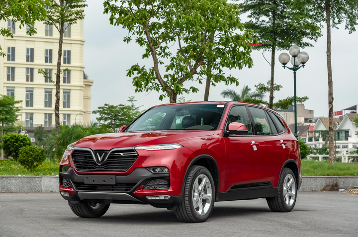 Brilliance V7 đang 'gây sốt' ở Việt Nam có giống VinFast Lux SA2.0? - 2