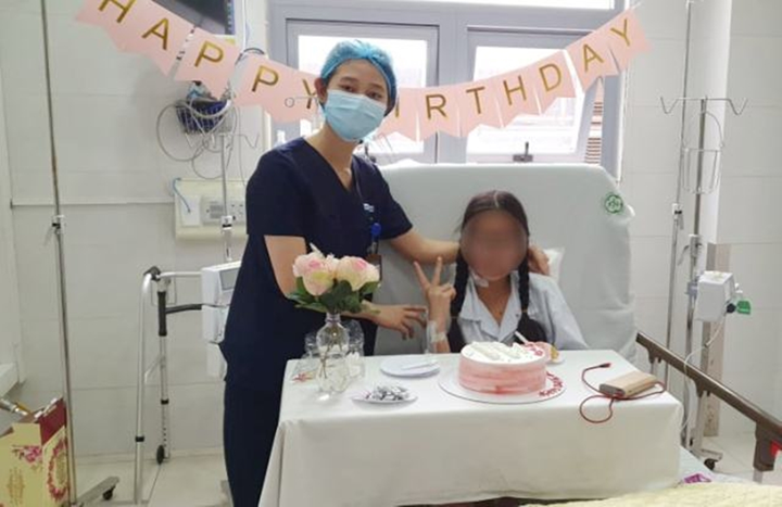 Rớt nước mắt với hình ảnh trong khu cách ly Bệnh viện Bạch Mai - 2