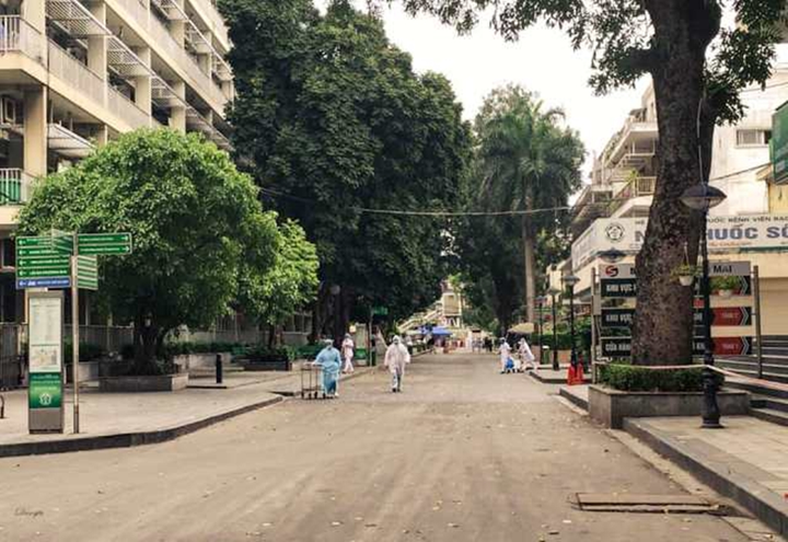 Rớt nước mắt với hình ảnh trong khu cách ly Bệnh viện Bạch Mai - 20