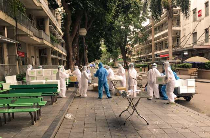 Rớt nước mắt với hình ảnh trong khu cách ly Bệnh viện Bạch Mai - 24