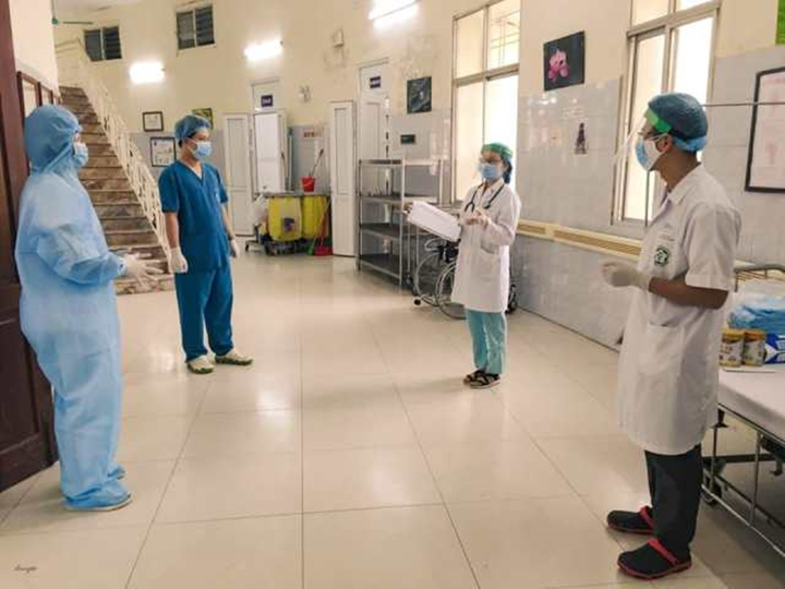 Rớt nước mắt với hình ảnh trong khu cách ly Bệnh viện Bạch Mai - 4