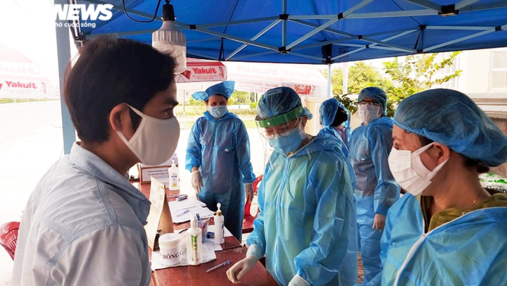 Cách ly toàn xã hội: Đà Nẵng lập nhiều chốt kiểm soát ô tô - 9