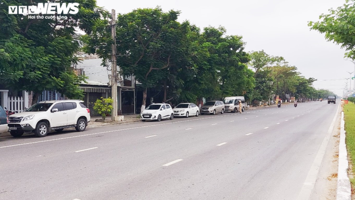 Cách ly toàn xã hội: Đà Nẵng lập nhiều chốt kiểm soát ô tô - 3