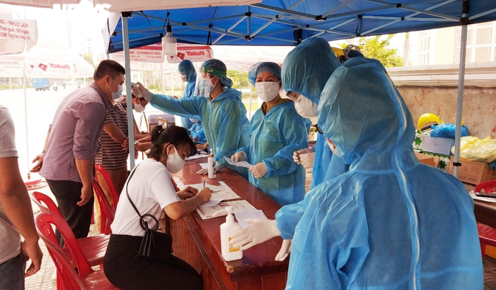 Cách ly toàn xã hội: Đà Nẵng lập nhiều chốt kiểm soát ô tô - 4