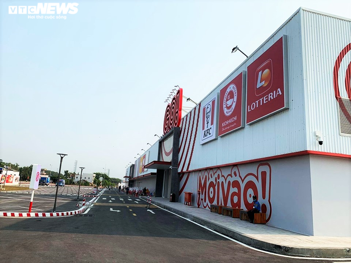 Big C GO Quảng Ngãi thừa nhận ‘cầm đèn chạy trước ô tô’, khai trương chưa phép - 3