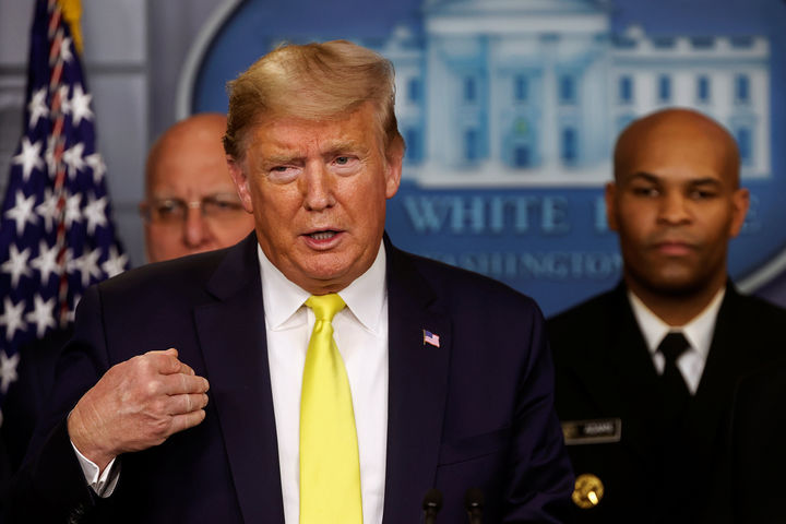 Ông Trump cảm phục đội ngũ y tế ở New York: ‘Họ như chiến binh vào trận địa' - 1