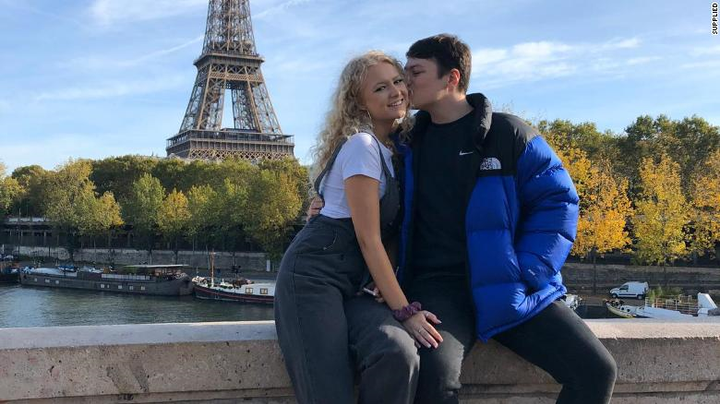 Tình yêu thời Covid-19: Người lên biên giới tâm tình, kẻ ngậm ngùi chia ly - 3