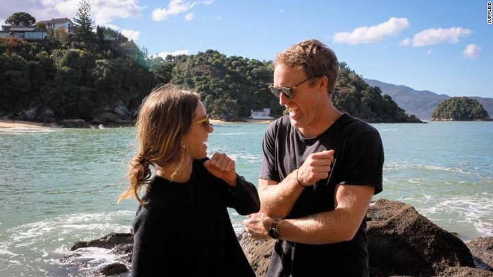 Tình yêu thời Covid-19: Người lên biên giới tâm tình, kẻ ngậm ngùi chia ly - 4