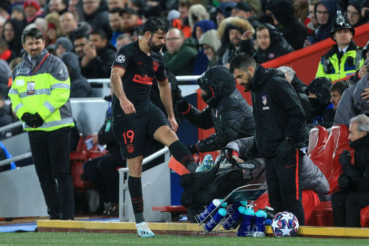 Những khoảnh khắc đẹp nhất của thế giới bóng đá năm 2020 đến lúc này - 10