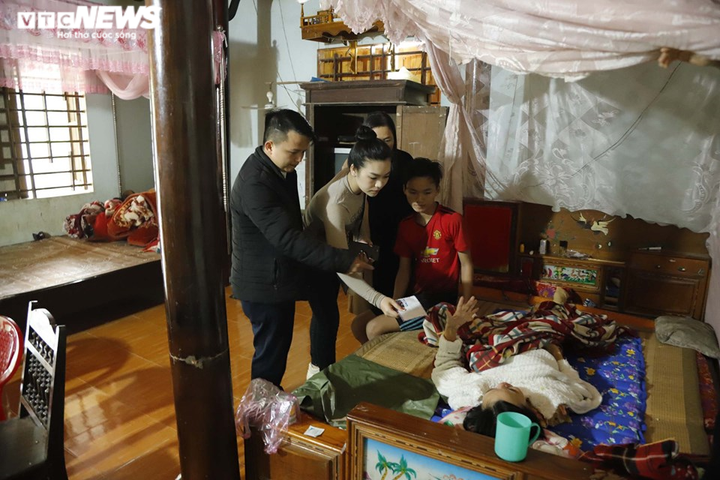 Ca sĩ Ngọc Thuý đồng hành cùng người dân Hà Tĩnh phòng chống Covid- 19 - 4