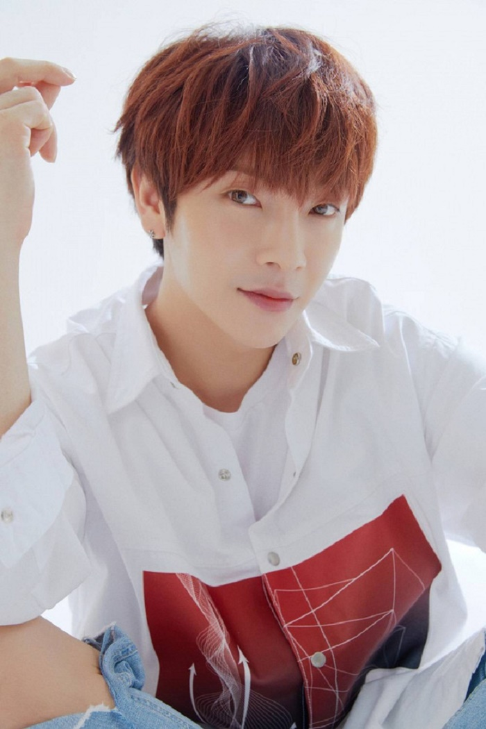 Ca sĩ đầu tiên của Hàn Quốc nhiễm virus corona - 1