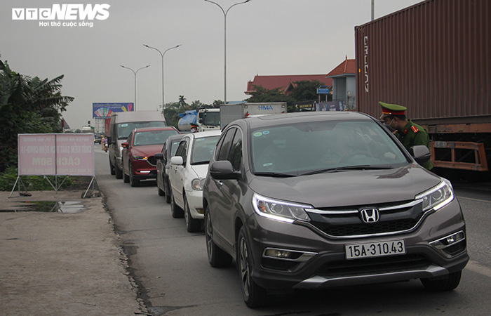 Xe tải chở hàng vào thẳng Hải Phòng không phải kiểm soát, quay đầu - 6