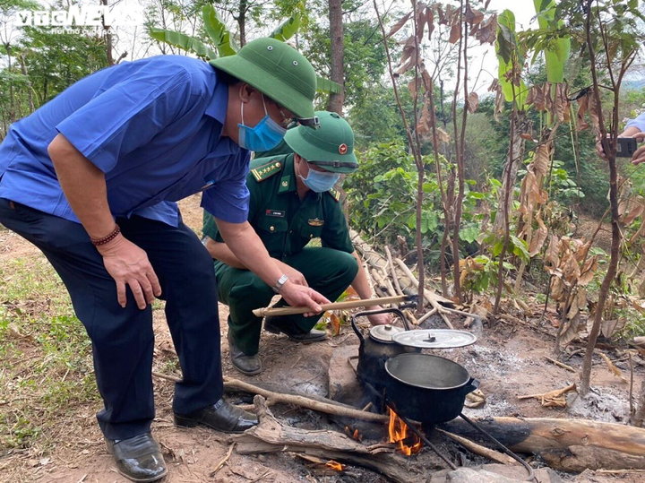 Phó Chủ tịch Quảng Trị: ‘Ngăn Covid-19, chốt chặn biên giới rất quan trọng’ - 2
