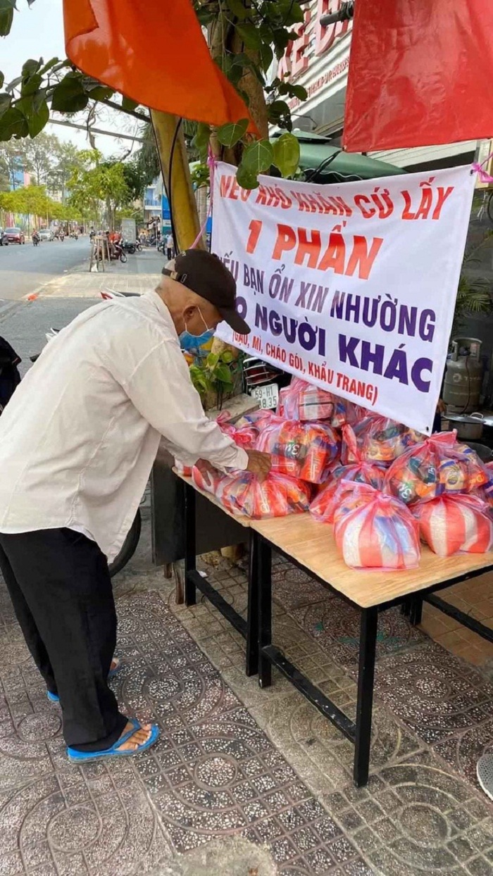 Chung tay chia sẻ, đẩy lùi đại dịch - 2