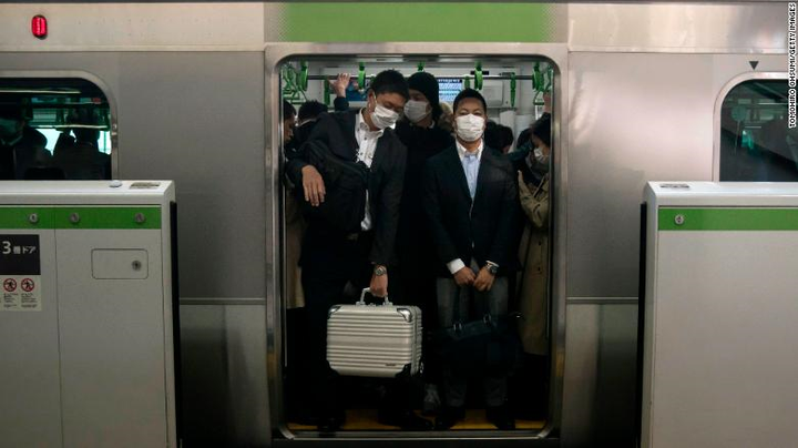 Chứng cuồng làm việc: Điểm yếu chí tử của Nhật trong cuộc chiến chống Covid-19 - 2