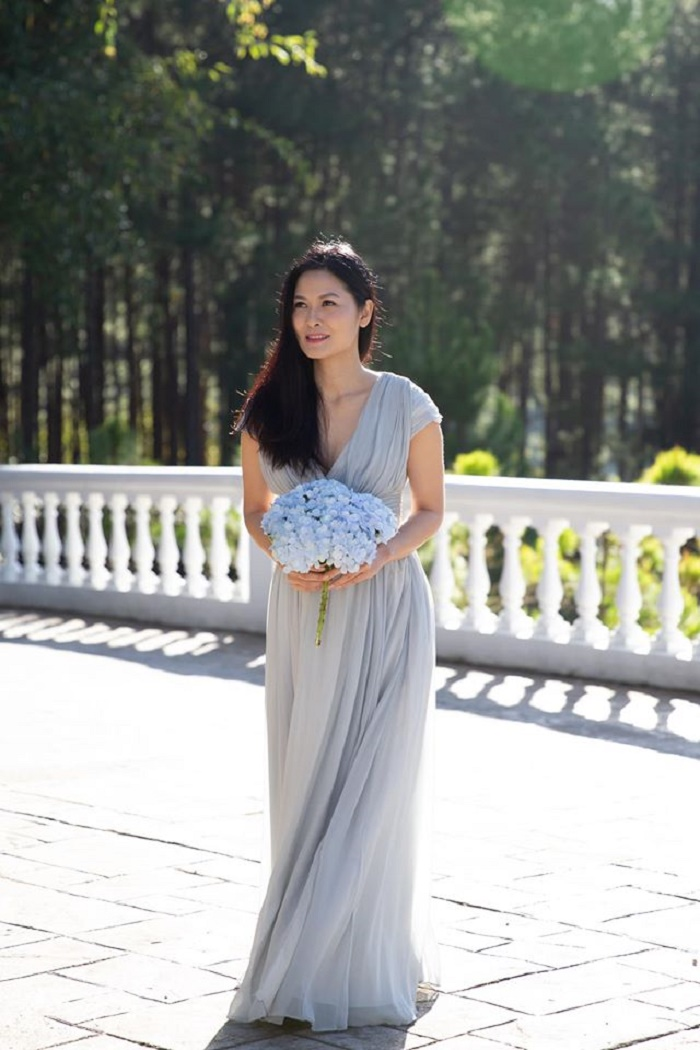 Vẻ ngoài nữ tính, nền nã của Phó Bí thư Bích Hiền phim 'Sinh tử' - 5