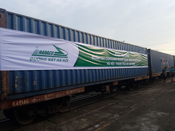 Đường sắt tăng cường vận chuyển online trong mùa dịch Covid-19 - 1