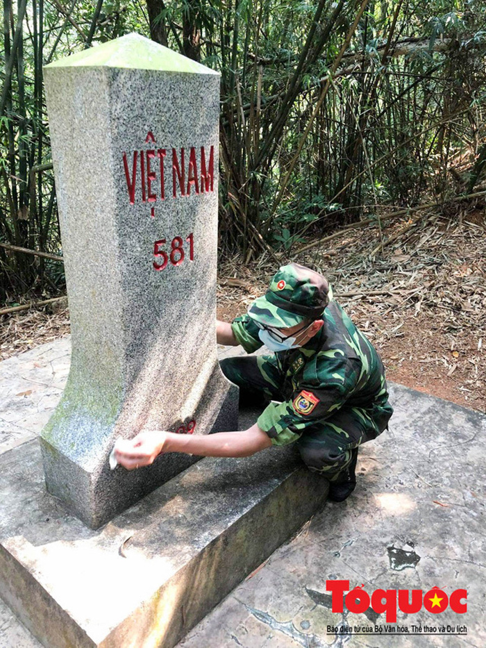 'Bao giờ hết dịch, ba về đưa con đi chữa bệnh' - 2