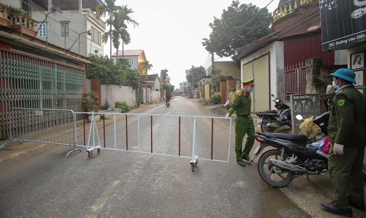 Phong toả khu vực có ca bệnh Covid-19 sau 23 ngày trở về từ ổ dịch Bạch Mai - 1