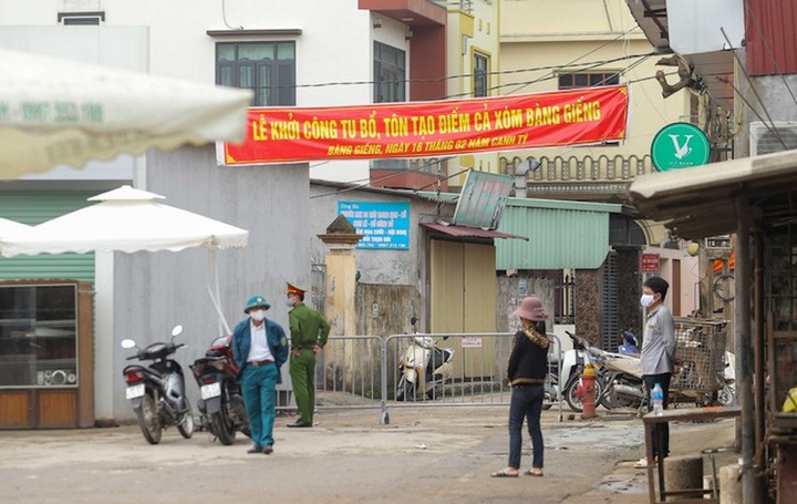 Phong toả khu vực có ca bệnh Covid-19 sau 23 ngày trở về từ ổ dịch Bạch Mai - 10