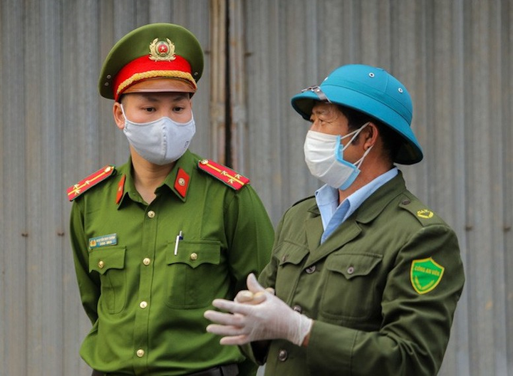 Phong toả khu vực có ca bệnh Covid-19 sau 23 ngày trở về từ ổ dịch Bạch Mai - 2