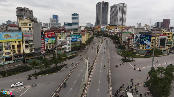 Toàn cảnh Hà Nội nhìn từ trên cao những ngày cách ly xã hội phòng dịch Covid-19 - 3
