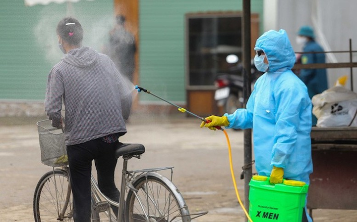 Phong toả khu vực có ca bệnh Covid-19 sau 23 ngày trở về từ ổ dịch Bạch Mai - 8