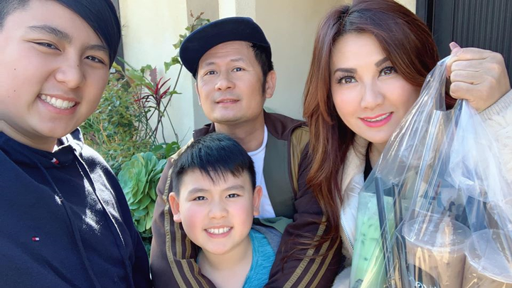 Nghệ sĩ Việt đóng cửa cơ sở kinh doanh, bán hàng onine vì dịch Covid-19 - 5