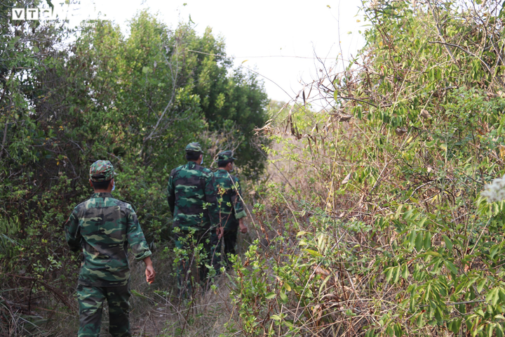 Ảnh: Biên phòng Kiên Giang trắng đêm siết chặt biên giới phòng Coivd-19 - 2