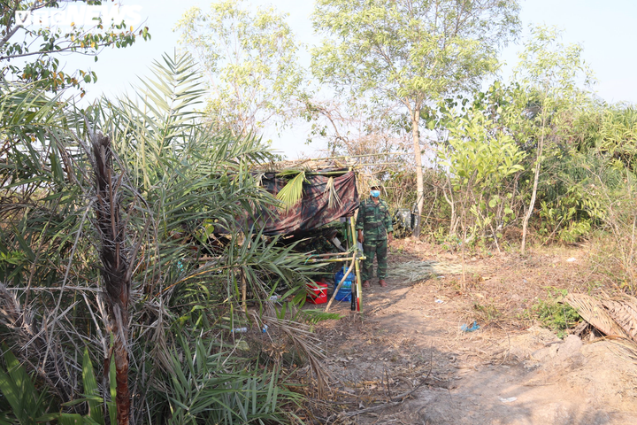 Ảnh: Biên phòng Kiên Giang trắng đêm siết chặt biên giới phòng Coivd-19 - 3