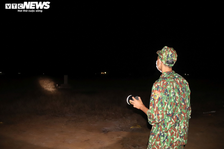 Ảnh: Biên phòng Kiên Giang trắng đêm siết chặt biên giới phòng Coivd-19 - 8