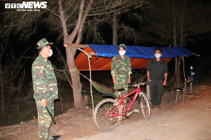 Ảnh: Biên phòng Kiên Giang trắng đêm siết chặt biên giới phòng Coivd-19 - 6