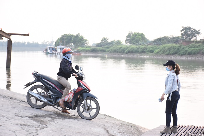 Hải Dương: Bến phà Tuần Mây hết cảnh trăm người chen chân giữa đại dịch Covid-19 - 4