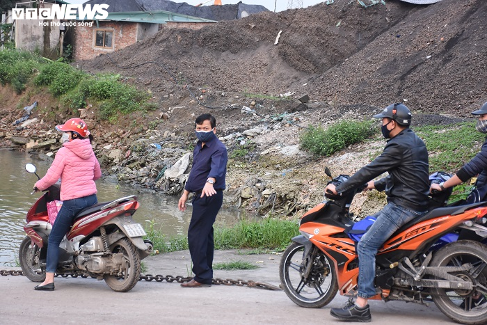 Hải Dương: Bến phà Tuần Mây hết cảnh trăm người chen chân giữa đại dịch Covid-19 - 9
