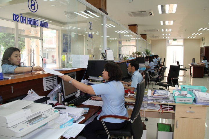 TP.HCM: Thủ tục nào được giải quyết trực tiếp trong cao điểm chống dịch? - 1