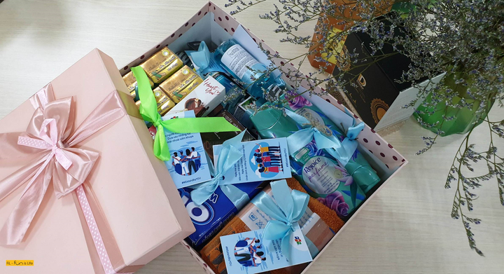 Dân công sở gói quà, sáng tác nhạc tặng y bác sĩ tuyến đầu chống dịch - 4