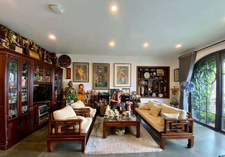 Đăng ảnh than sinh nhật buồn, Xuân Hinh để lộ ngôi nhà trị giá vài chục tỷ đồng - 1