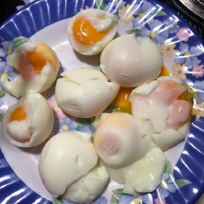 Cười lăn lộn với các 'thảm họa bếp núc' trong những ngày cách ly xã hội - 6