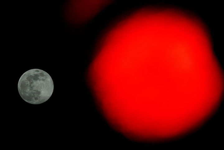 Hình ảnh 'siêu trăng hồng' tuyệt đẹp xuất hiện khắp nơi trên thế giới - 5