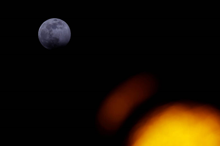 Hình ảnh 'siêu trăng hồng' tuyệt đẹp xuất hiện khắp nơi trên thế giới - 7