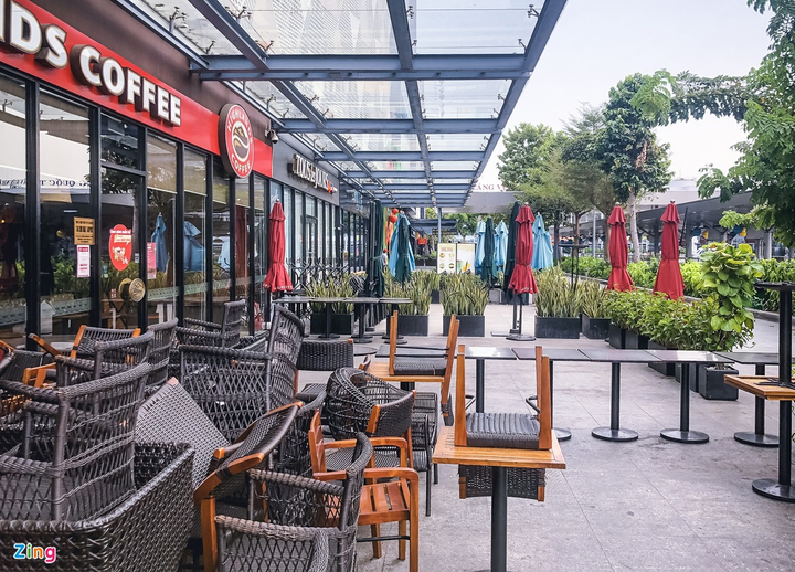 Cảnh vắng lặng ở Tân Sơn Nhất những ngày chỉ có 6 chuyến bay nội địa - 11