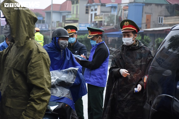 Hải Phòng lập chốt trên Quốc lộ 5, kiểm soát từng người ra vào thành phố - 4