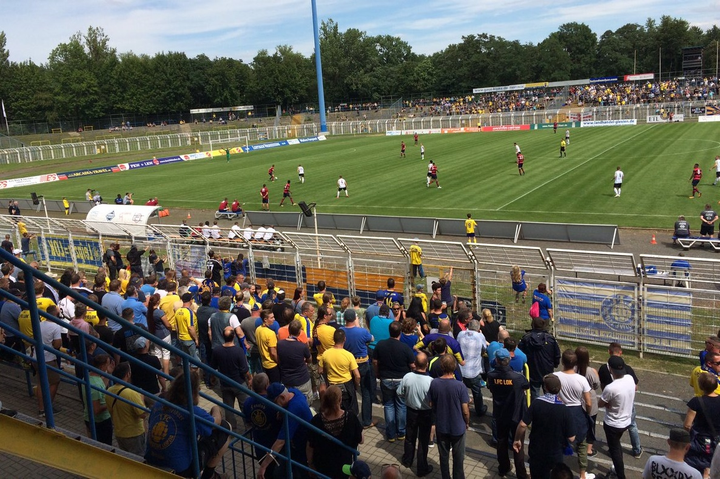 Đội bóng Đức bán vé trận đấu tưởng tượng, kiếm hơn 2,5 tỷ đồng - 1