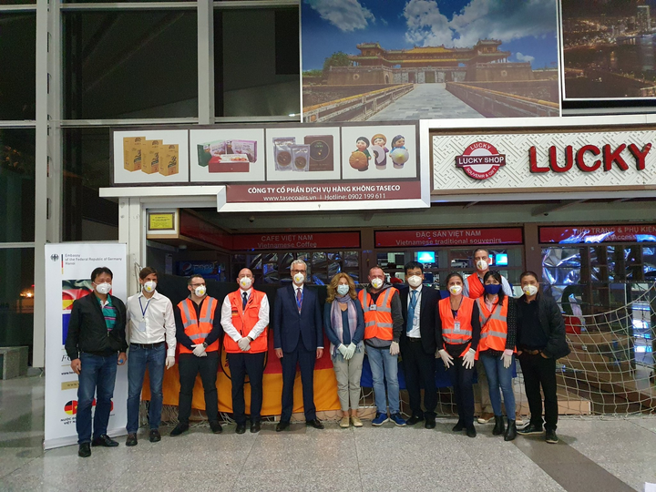 Vietnam Airlines vận chuyển công dân Đức, Liên minh châu Âu hồi hương - 5