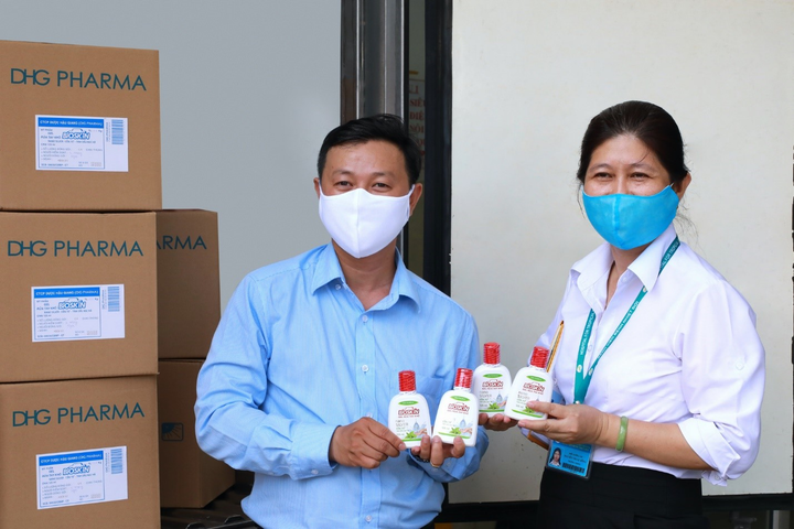 Chung tay thế nào để bảo vệ các y bác sĩ nơi tuyến đầu phòng dịch? - 3