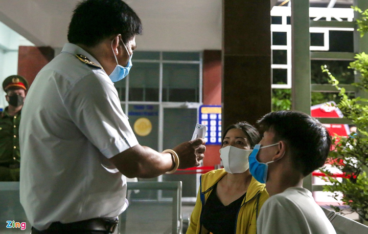  4 hành khách thân nhiệt cao bị Ga Sài Gòn hủy vé - 2