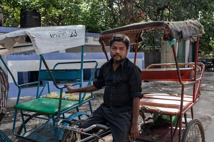 Dân nghèo Ấn Độ túng quẫn, lo đói hơn mắc COVID-19 - 1