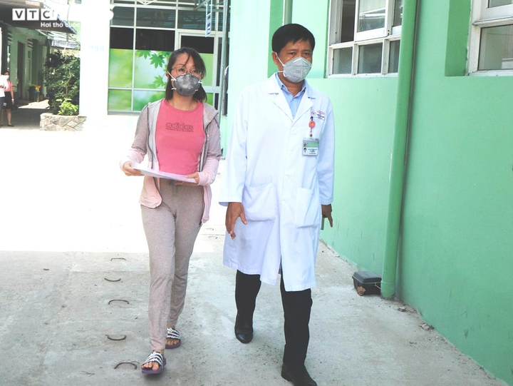 Bác sĩ điều trị COVID-19 Đà Nẵng: Gian nan nhất là chữa cho bệnh nhân nước ngoài - 10